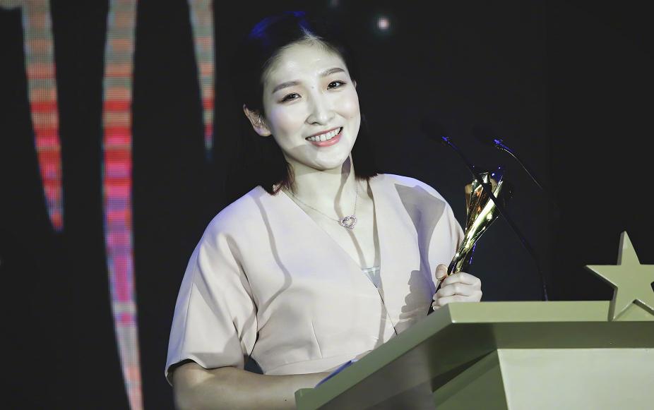 国乒第一美女陈梦图片,国乒新排名女乒一姐垫底