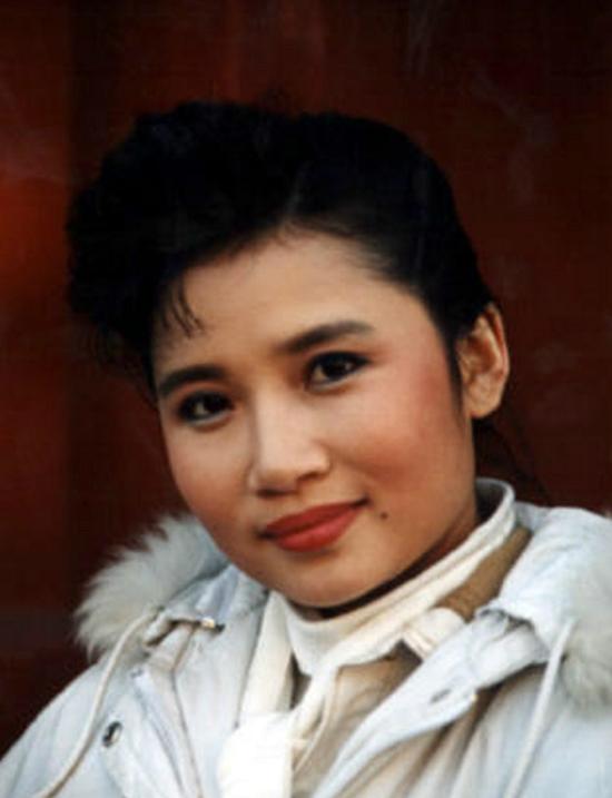 李娜从一鸣惊人到看破红尘,李娜皈依佛门前在中国乐坛的绝唱