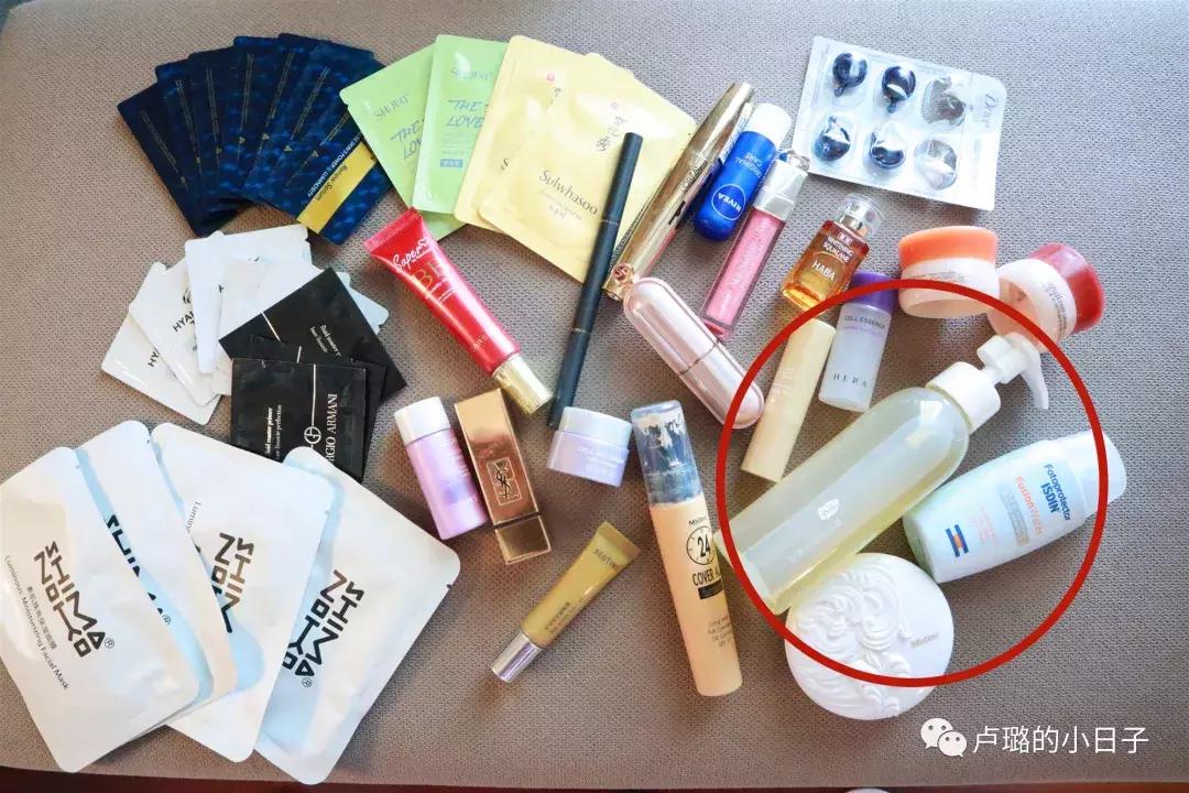 短期旅行必备化妆包是什么,出门手提袋便携女时尚化妆包