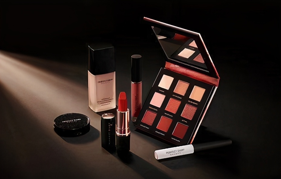 美宝莲为什么停产粉底液,国货之光和美宝莲