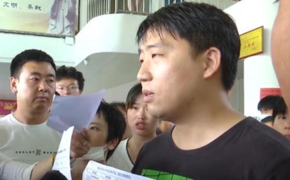 录取通知书被撕坏了能报名吗,录取通知书成废纸