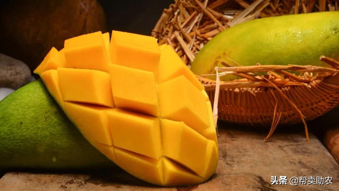 芒果季不能错过的芒果：汁多、肉Q、香甜，吃起来真的很过瘾！