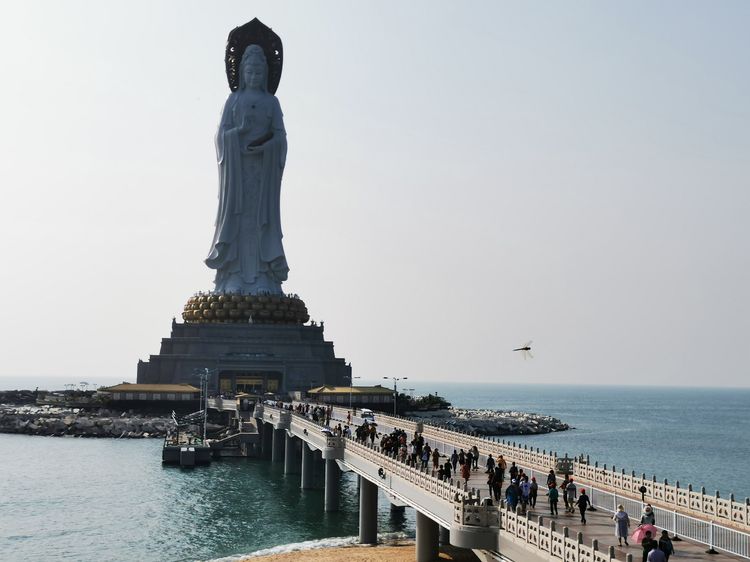 三亚冲浪旅行攻略,去三亚旅游看海