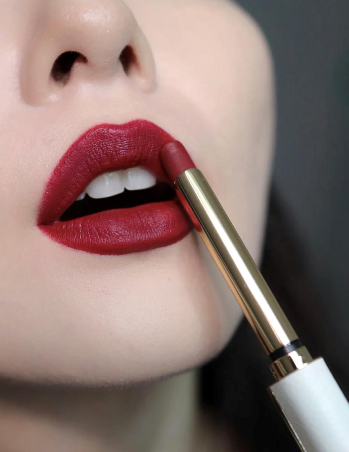 秋冬想要大女人风的优雅，我劝你涂这几支口红，高级与洋气你都有