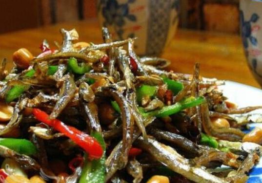 炒小鱼干为什么放醋,炒小鱼干咋会糊锅