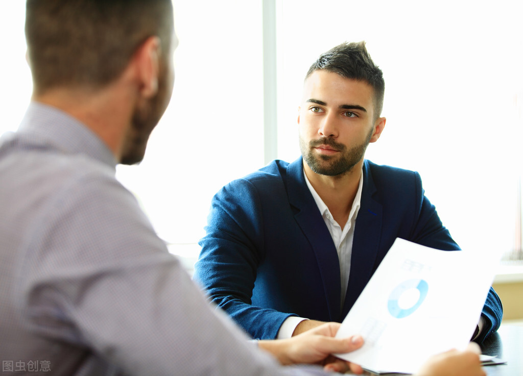 职场遭小人作祟背后中伤怎么办,如何应对职场小人排挤