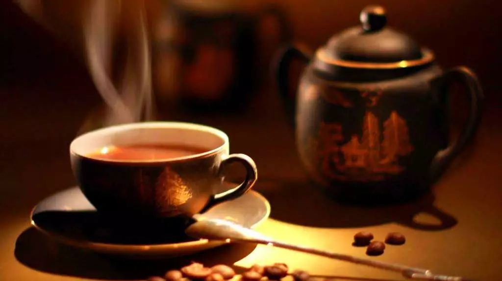 保温杯里放几个枸杞有没有事儿,保温杯里枸杞要吃吗