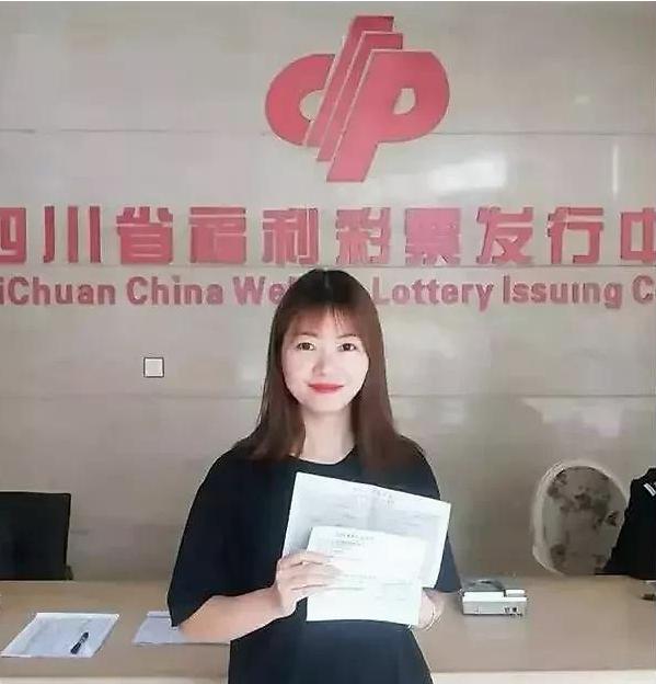 中彩票500万卖600万怎么样才合法,随便买一张彩票中500万概率大吗