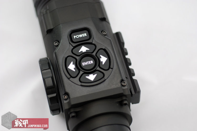 战甲轰鸣致命武器,战甲前期武器推荐