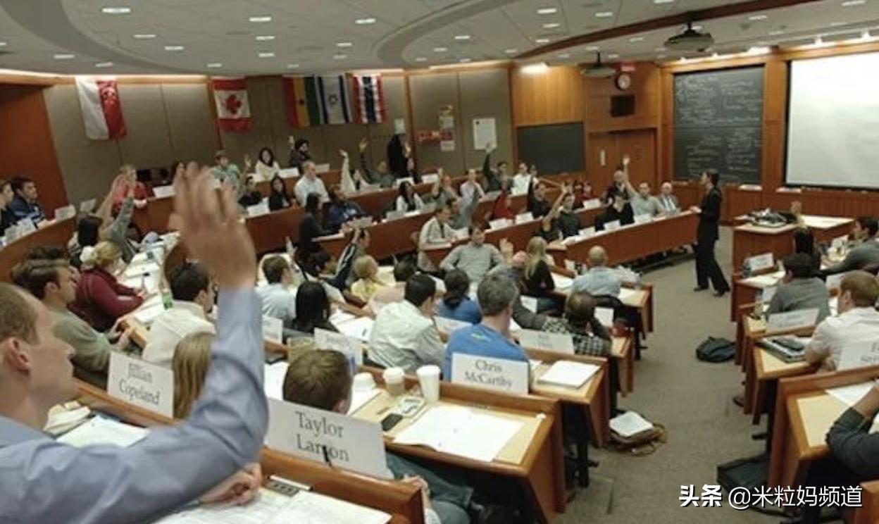 让邓紫棋感叹的女生,让李诞害怕的女人