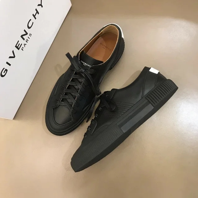 纪梵希黑色鞋,纪梵希黑天使鞋子