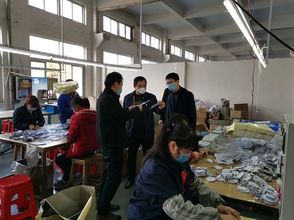 战疫影像|企业复工,检察同行