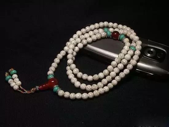 星月咬手需要放几天,星月摸起来黏糊糊有点油