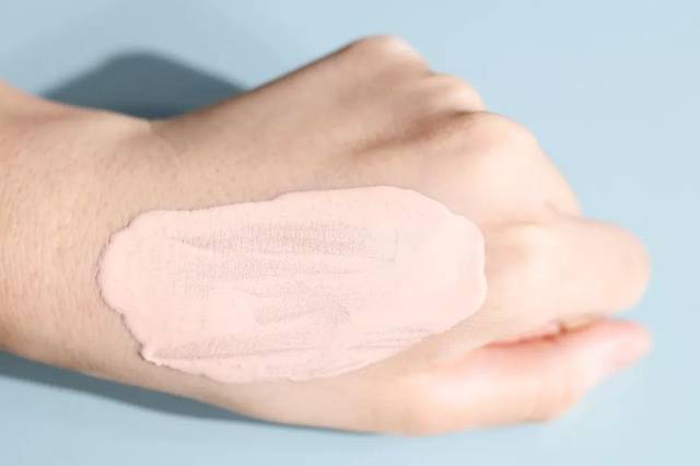 dw粉底液1w1和1w2哪个适合干皮,十大公认好用的干皮粉底液