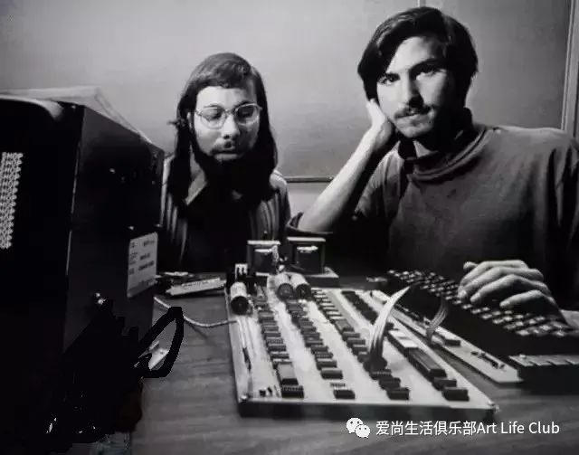 乔布斯创造被上帝咬过的苹果,乔布斯的苹果为何被啃了一口