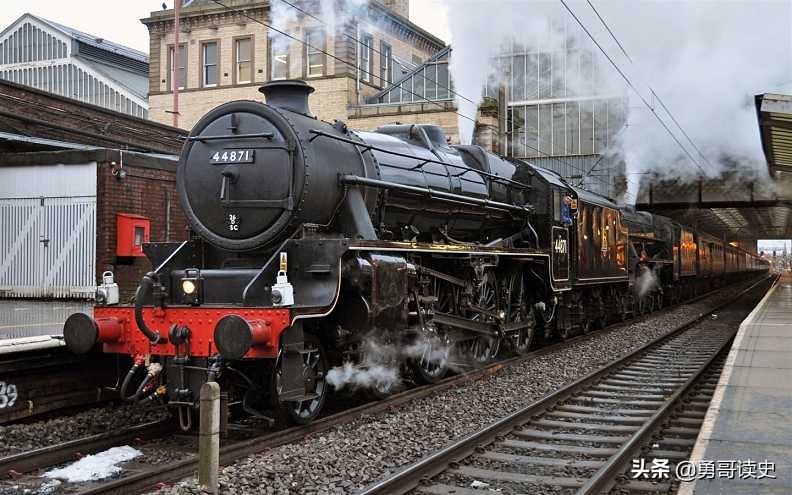 清朝第一条铁路是哪一年修的,清朝第一条铁路