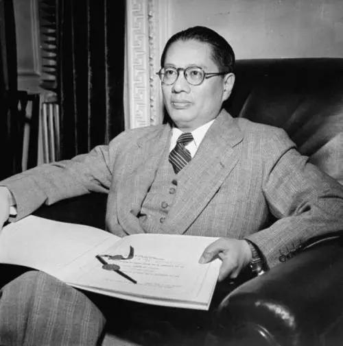 宋子文被刺:秘书特意穿上同款白色西服,挡枪救了宋子文一命