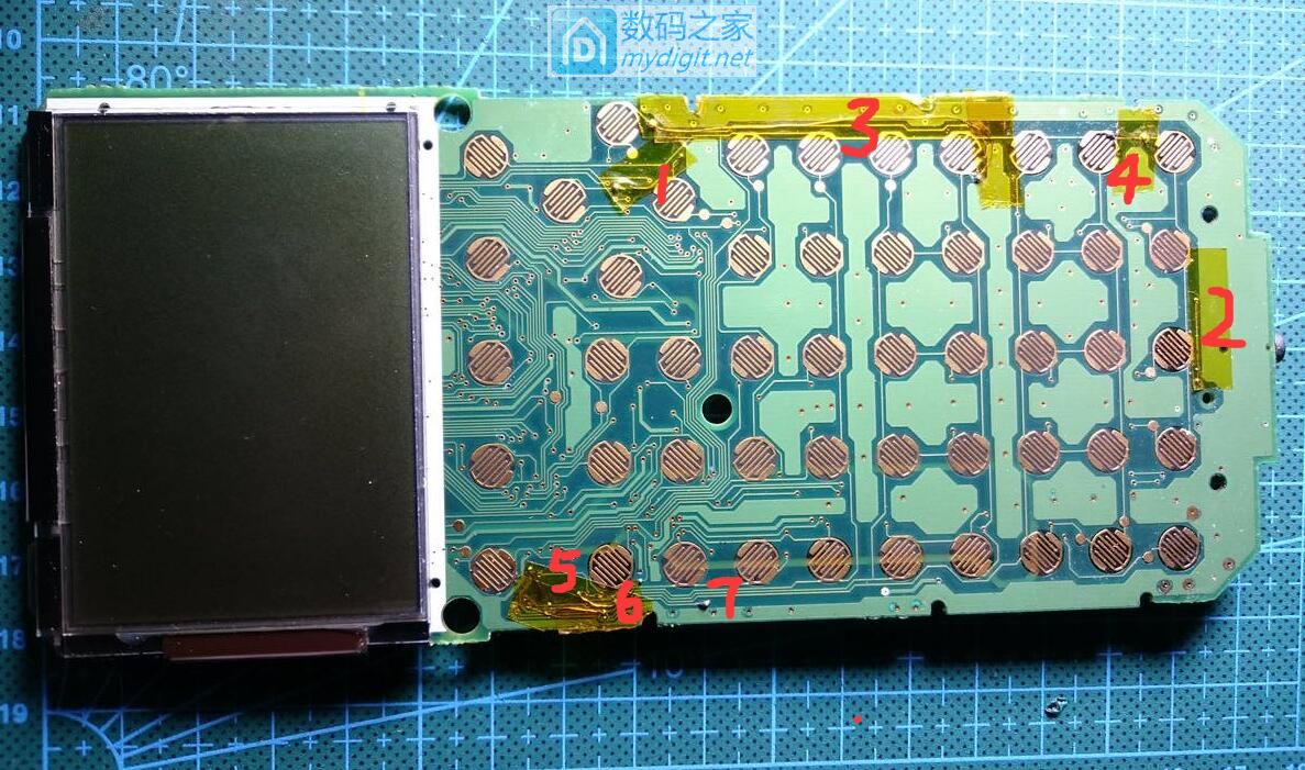 技术大佬秀操作！德州仪器TI-89图形计算器拆机维修及CPU超频