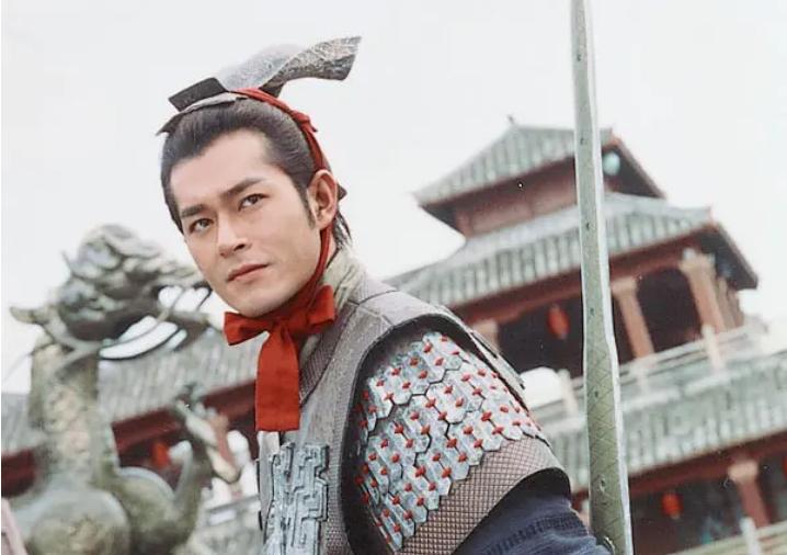 大赚9亿美元，热度超16亿，这爆款也是你能蹭的？