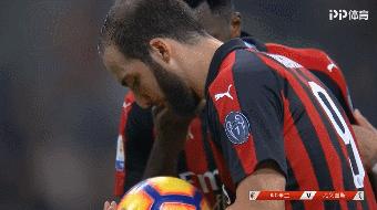 伊瓜因怒吼c罗,伊瓜因红牌怒吼c罗