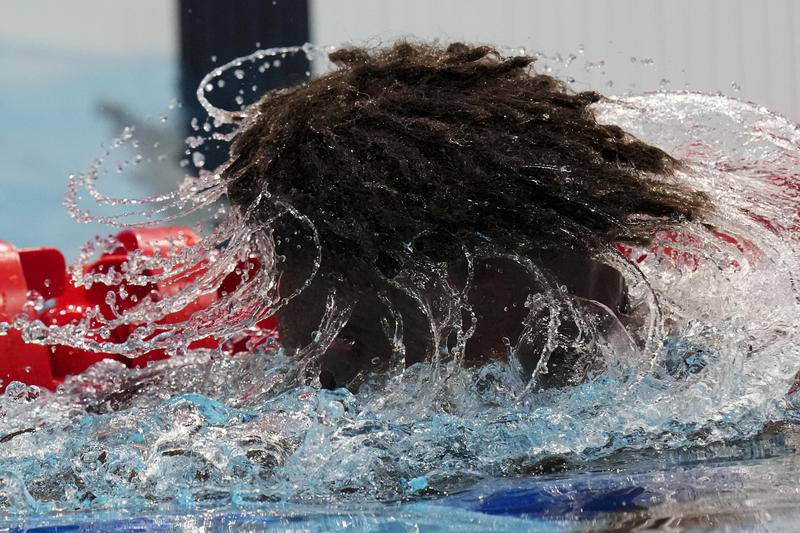 运动员勇敢面对挫折和困难,运动员张扬个性到底有没有错