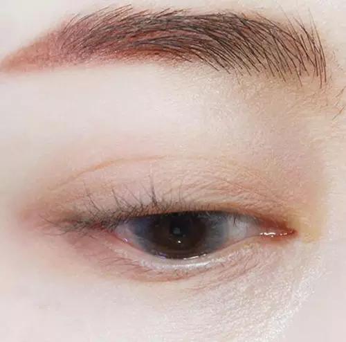 亮色眼影颜色搭配和画法美炸天,眼影画法新手亮色系列