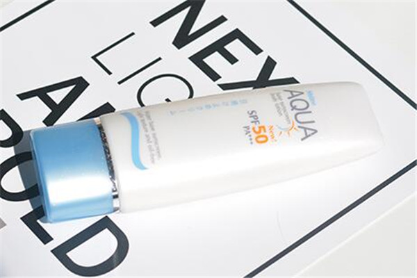 防晒哪个牌子好清爽不油腻不搓泥,哪款防晒霜防晒效果最好不油腻的