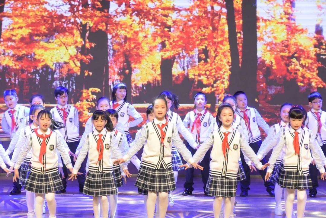 新学期新气象学校精心准备迎开学,新学期校园新气象