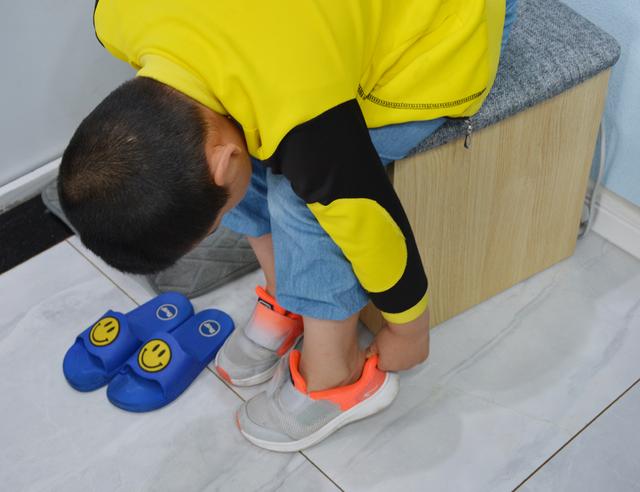 给鞋柜鞋子杀菌除臭,智能鞋柜除臭杀菌全搞定