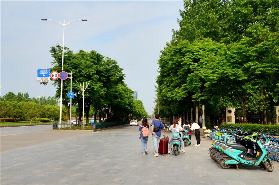 厉害了我的大学！100张图告诉你，有一种青春叫瑶湖高校！