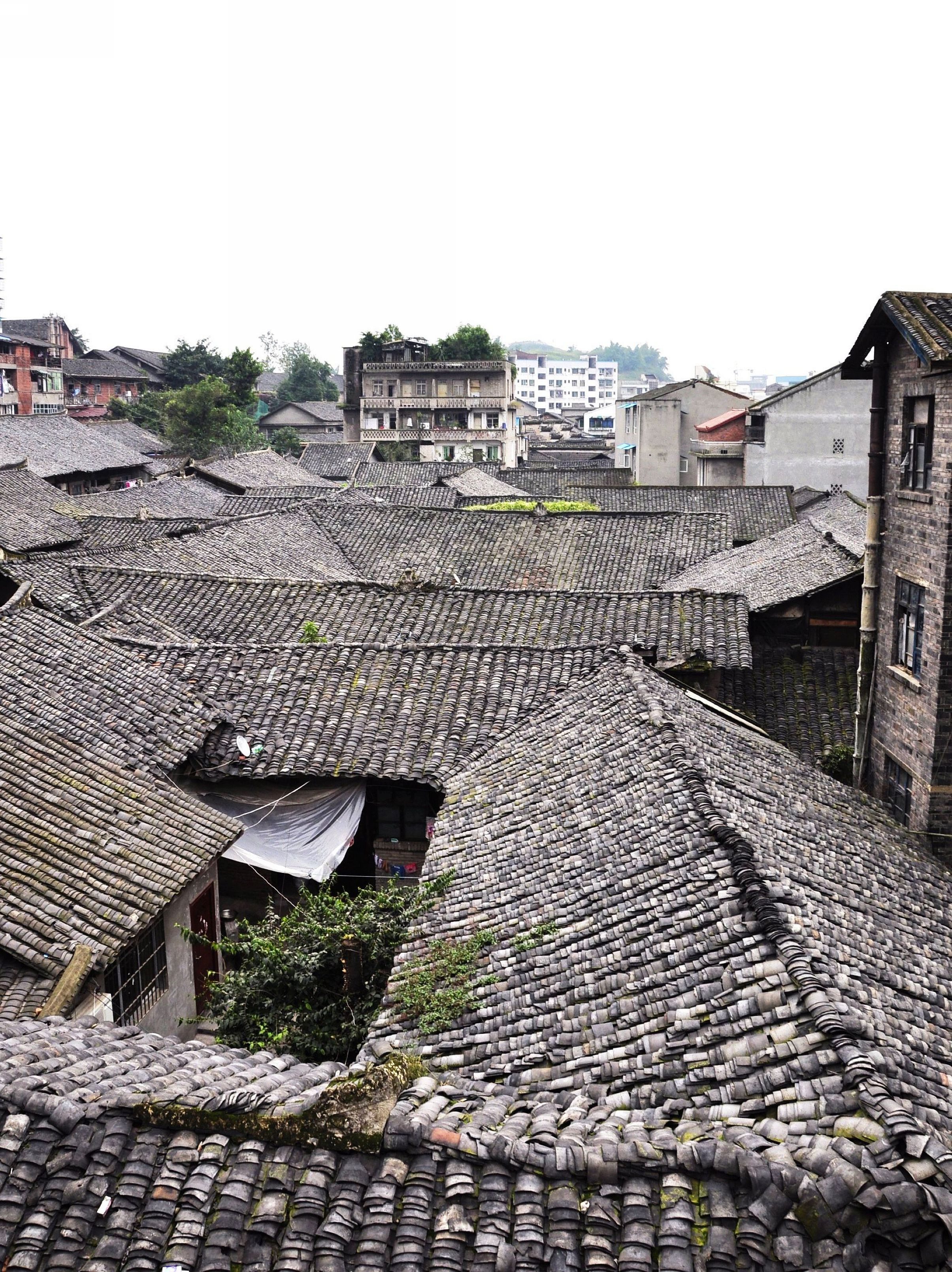 牛佛烘肘吃出梁山好汉的气魄