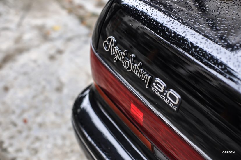 2018款丰田皇冠改装,丰田皇冠3.0老款内饰