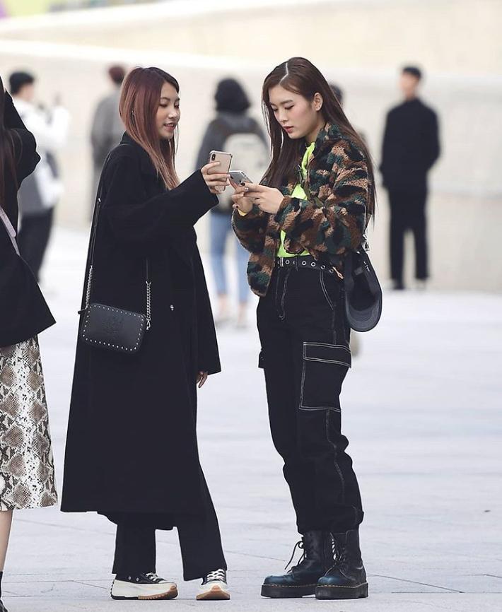 韩国街拍闺蜜装,韩国时尚秀穿搭