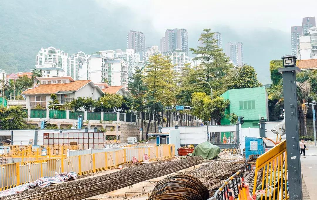 隐藏在梧桐山里的世外桃源,深山独门独户世外桃源