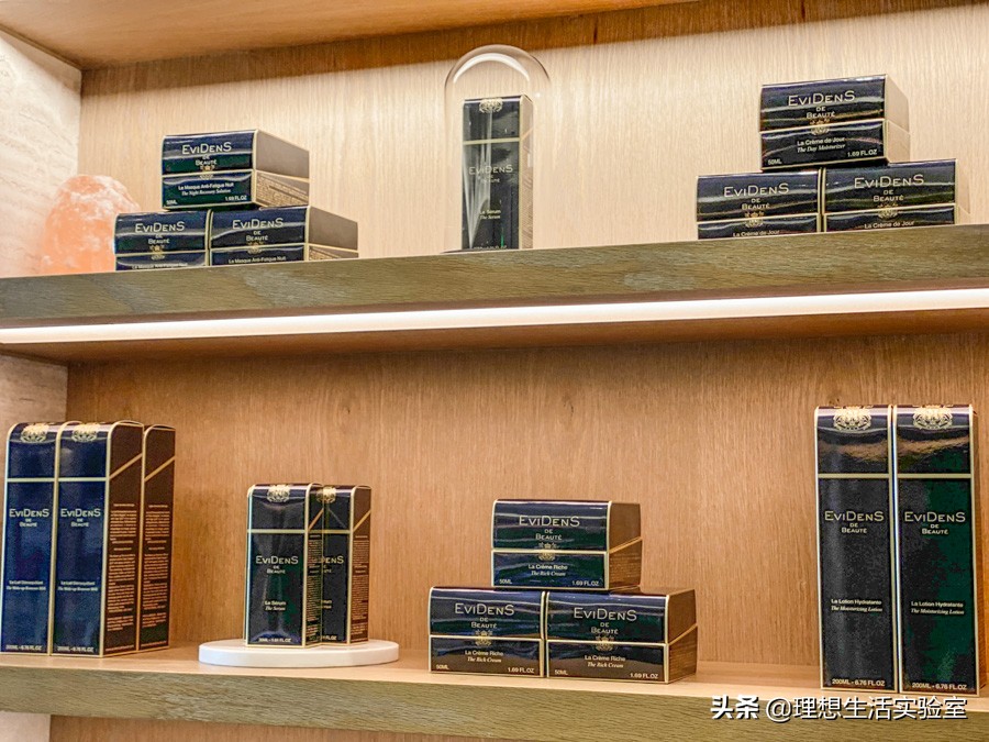 住在广州瑰丽酒店看外面风景,广州瑰丽酒店看到整个广州夜景