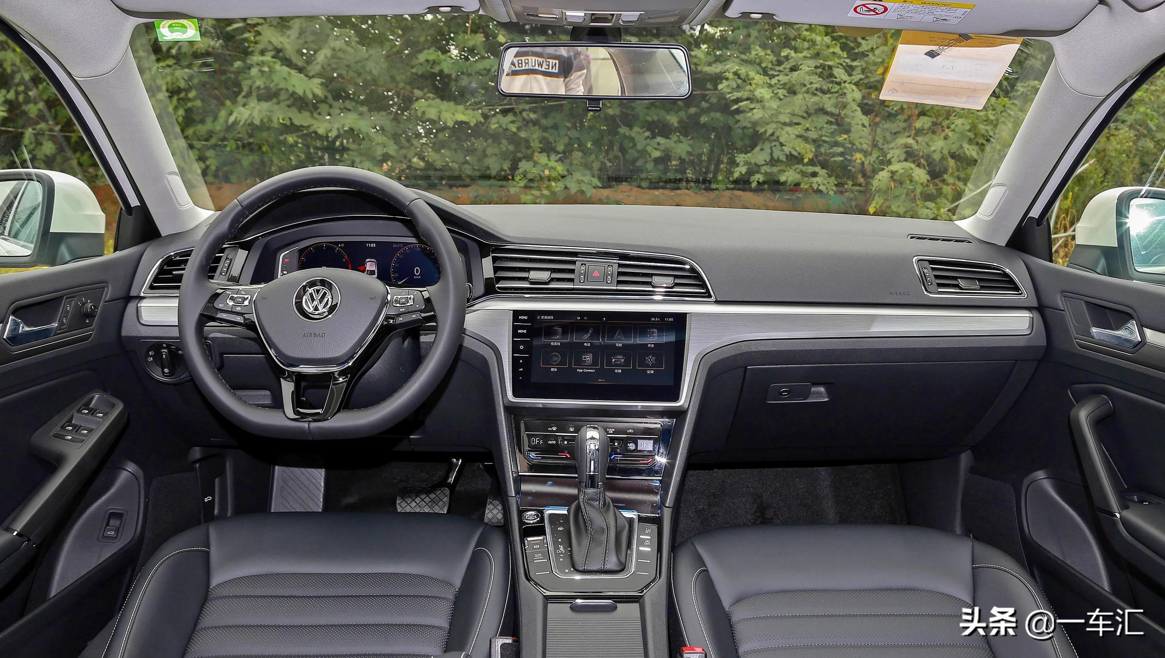 运动宽体轿跑大众凌渡280tsi,大众凌渡轿跑中配2022新款落地价