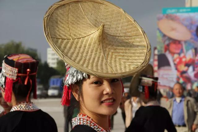 云南16个州的姑娘,云南风情推荐