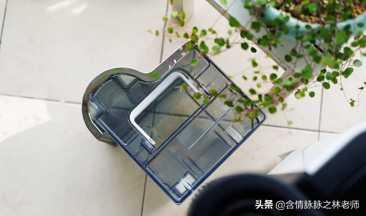 家里潮湿抽湿机,下雨家里潮湿用什么除湿机