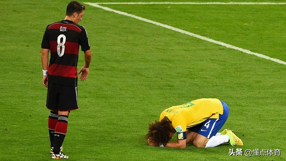 足球最难忘的视频,十大足球难忘瞬间