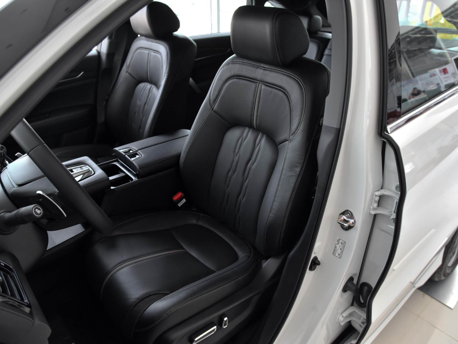 空间大油耗低的suv有推荐的吗,空间大油耗低的suv20万以内的