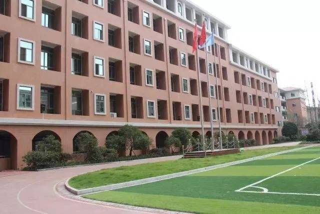 重点小学多校划片附近房价升值,公办小学学区房价格走势