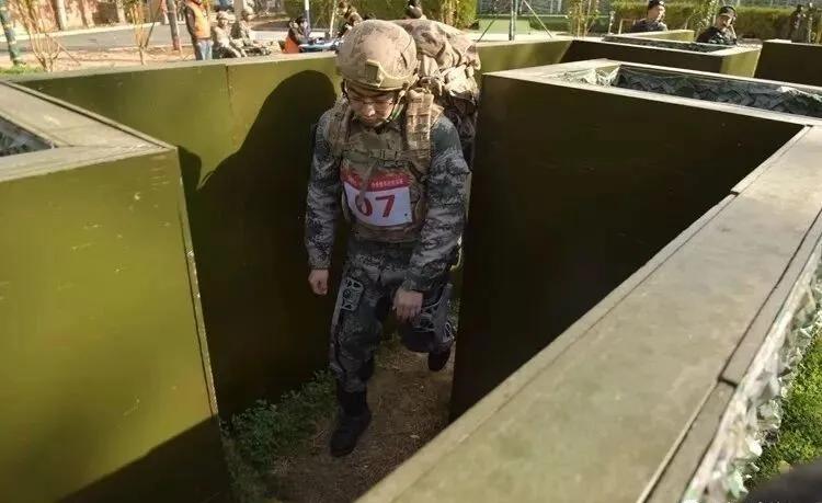 给边防部队最好的装备,边防军人负重装备