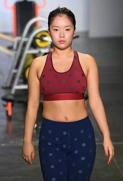 王菊一个月瘦出马甲线,王菊30天暴瘦20斤