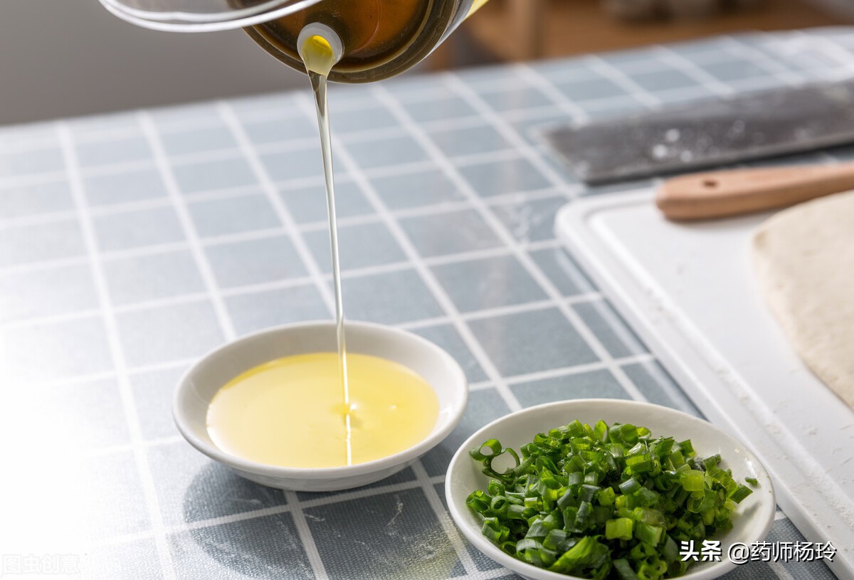 千万粉网红吃播泡泡龙去世!病从口入,你吃的真的健康吗?