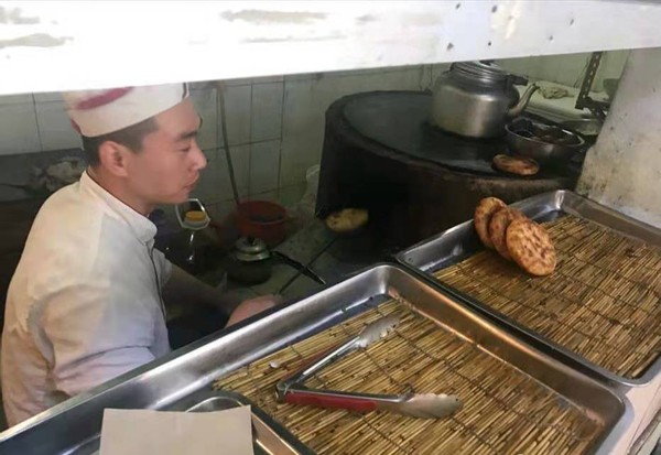 潍坊土炉肉火烧,潍坊传统肉火烧的炉子