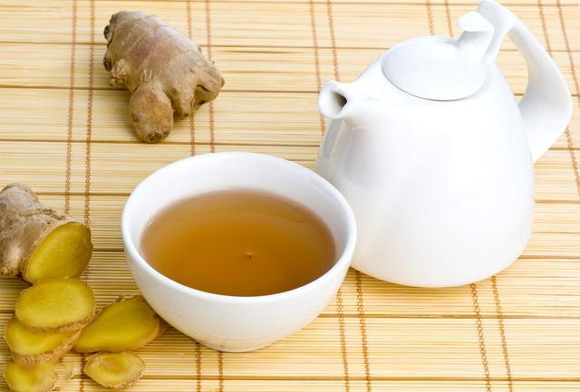 头发总是贴头皮，如何让头发变得轻盈蓬松？