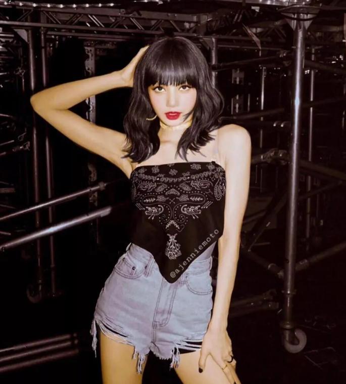 丝巾绑手腕教程,绑丝巾其实很简单