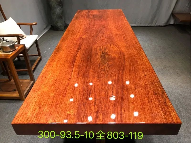 实木大板和红木家具哪个好,金丝楠木大板和巴花大板哪个好