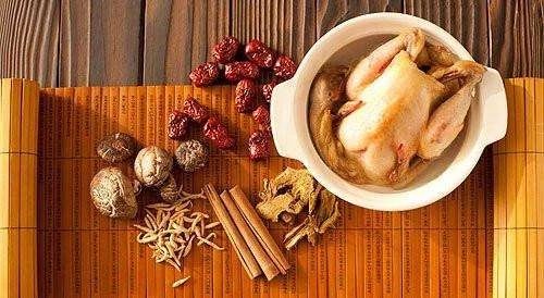 婆媳矛盾导致夫妻离婚,老公因婆媳矛盾坚决离婚怎么劝说