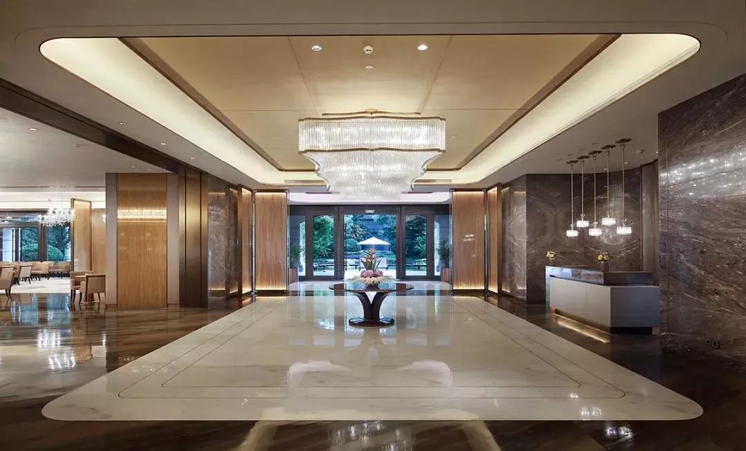 别再见女的就喊美女,见房子就称豪宅,盘一盘上海真正豪宅产品系